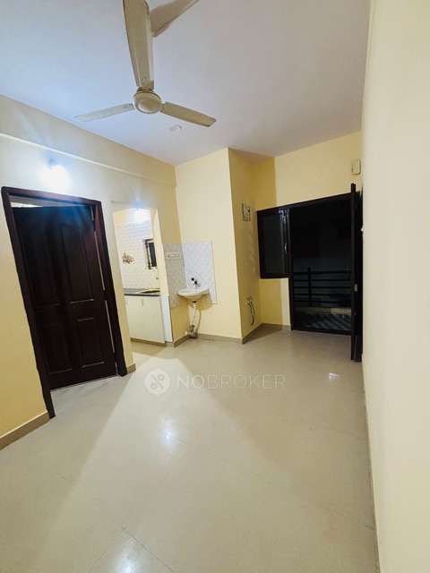 1 BHK Flat for Lease  In Hs...