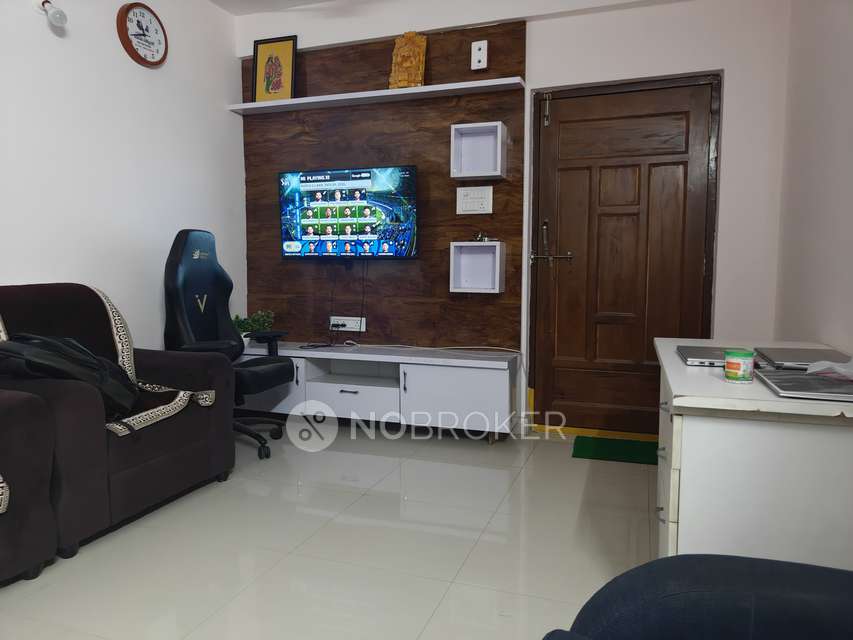 2 BHK Flat In Sr Royal Orch...