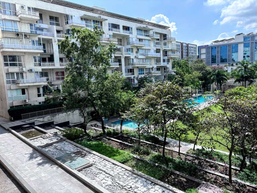 4+ BHK Flat In Rohan Mithil...