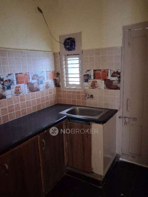 2 BHK Flat In Lig -1 , Bloc...