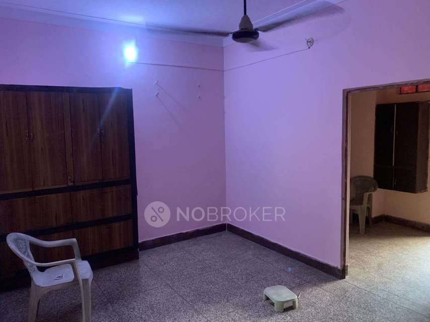 2 BHK Flat for Rent  In Nor...