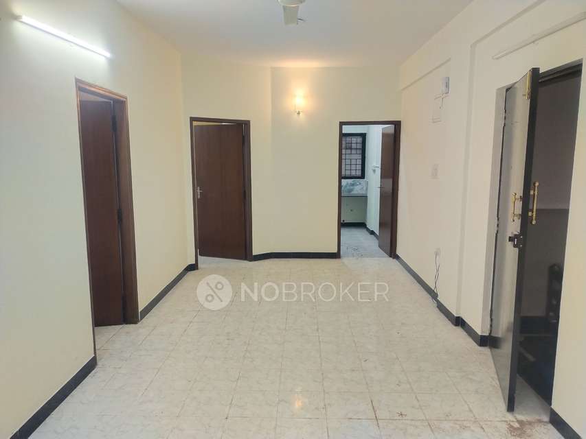 2 BHK Flat In Gold Woods fo...