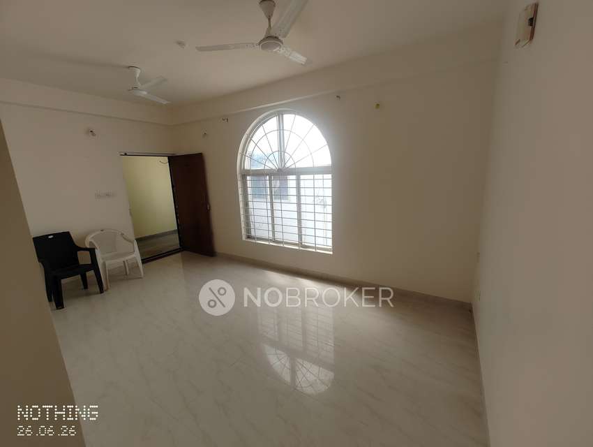 2 BHK Flat In Mahaveer Jewe...