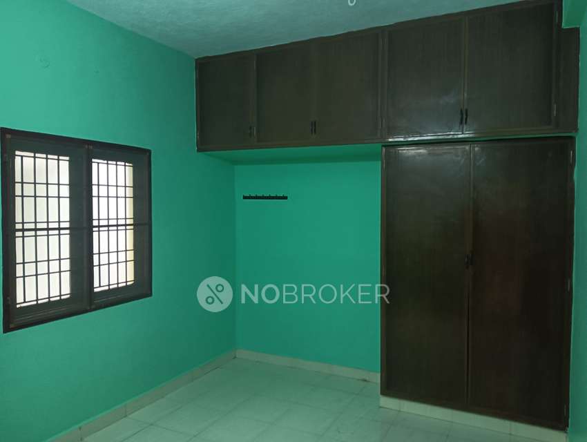 2 BHK Flat In Gee Gee Ge El...