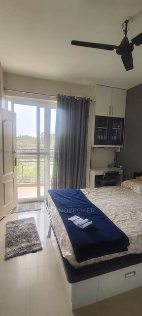 4 BHK Flat In Platinum City...