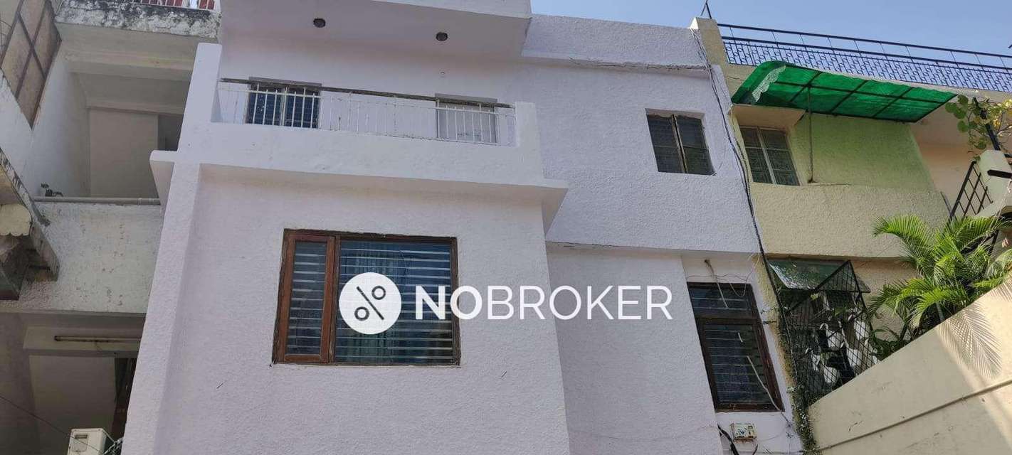 2 BHK Flat In Dda Flats for...