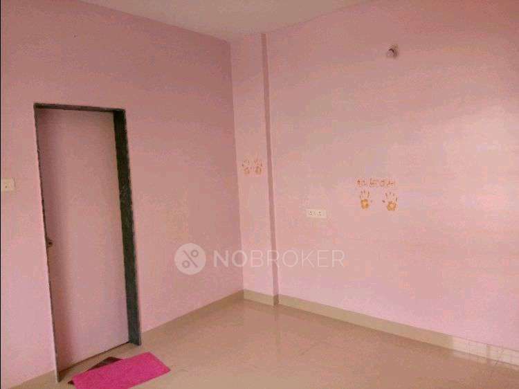 2 BHK Flat In Diamond Plaza...