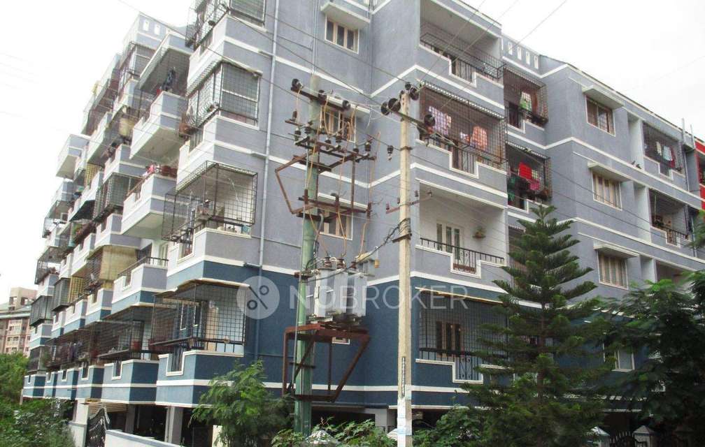 2 BHK Flat In Silverpark Ap...