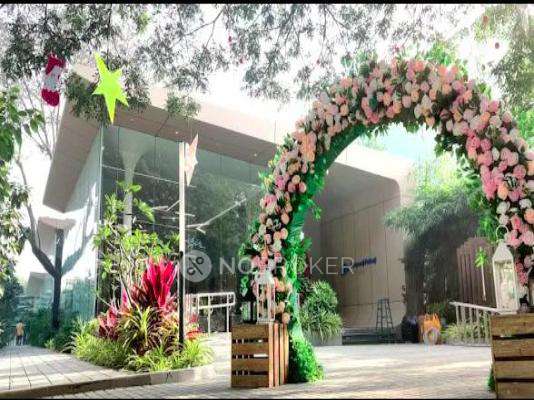 Shapoorji Pallonji Parkwest Oak