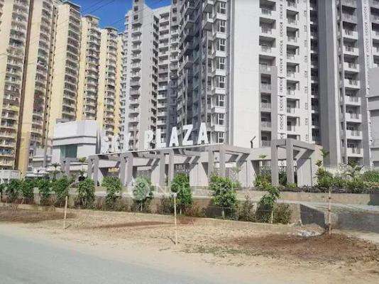 Decent Shri Radha Aqua Garden