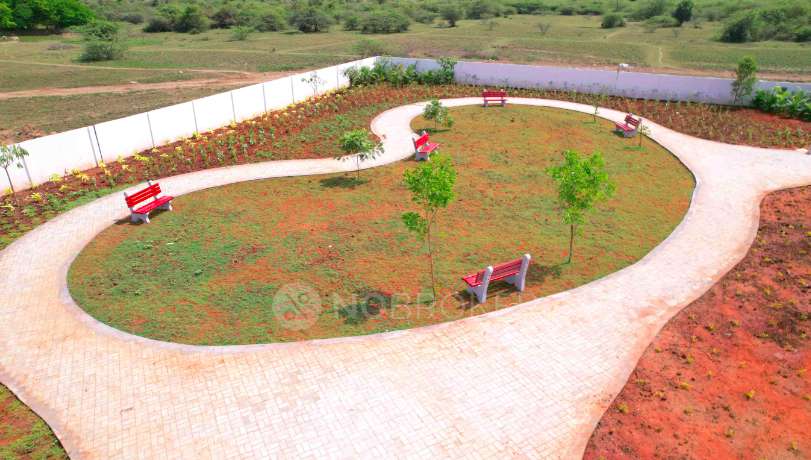 S And P Serenity Walk