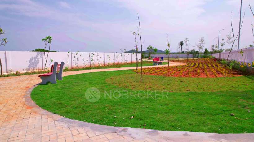 S And P Serenity Walk