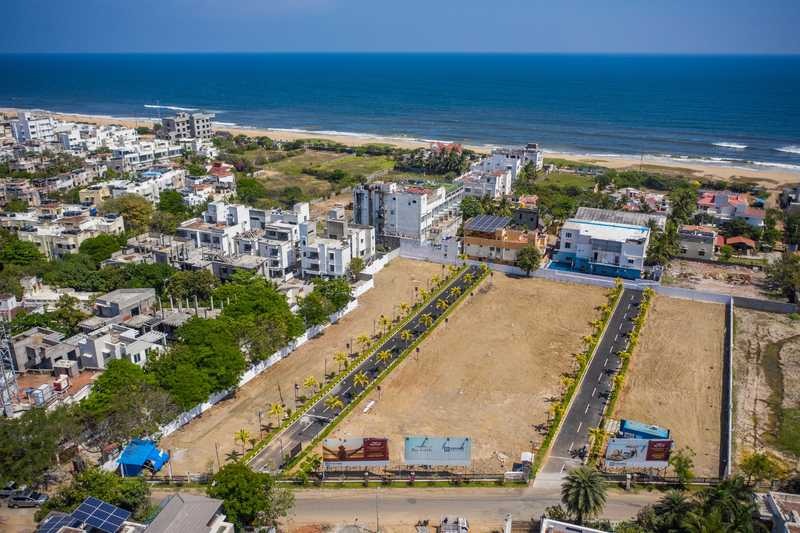 G Square The Baywatch 