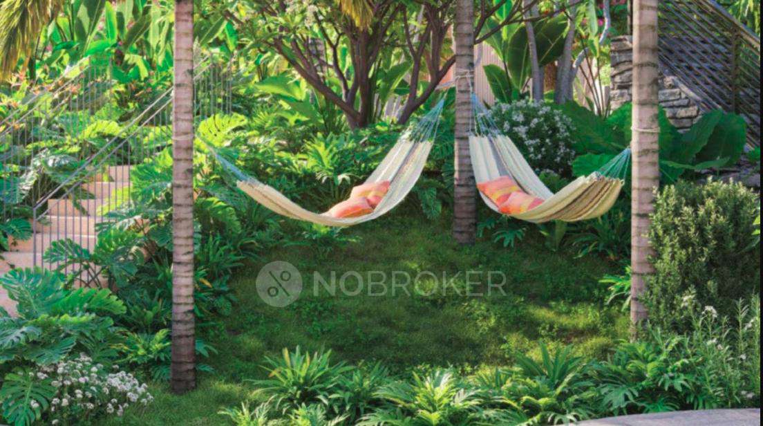 Maia Pelican Gardens