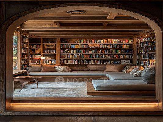 Sri Vedatraye Kamadhenu Diamond