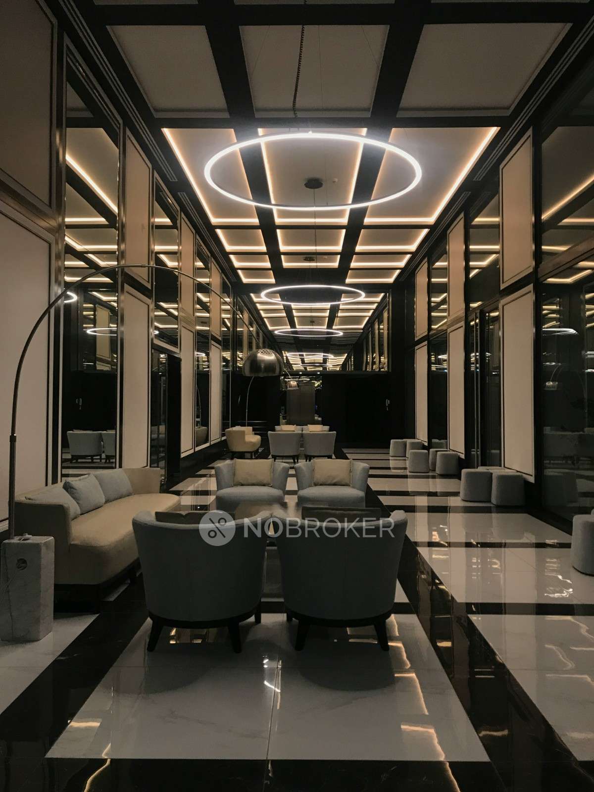 Dhaaniya Regency Platinum