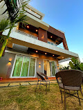 Elhanan Mukesh Paradise