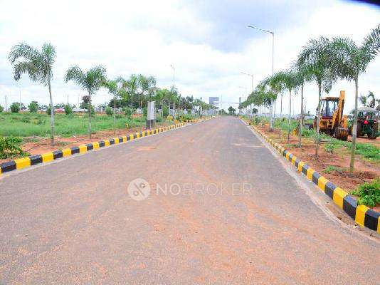 Akshita Golden Breeze 4