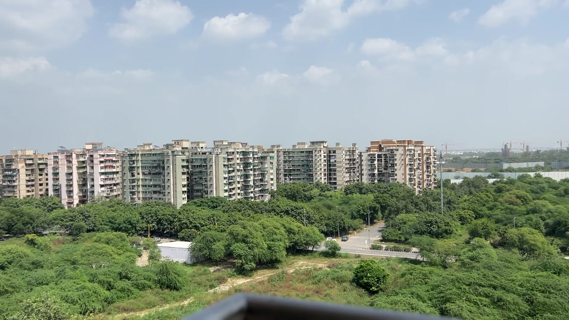 3 BHK Flat In Golf View Con...