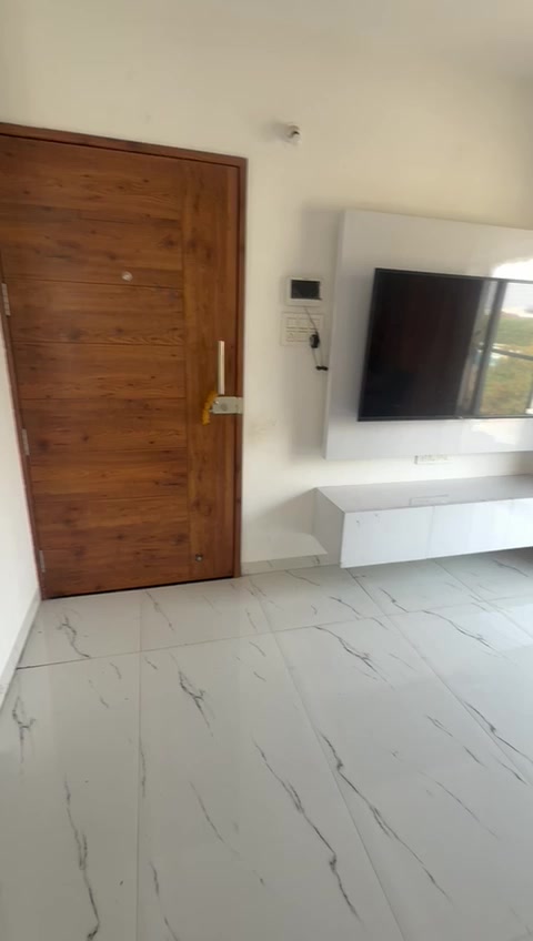 2 BHK Flat In Swarajya Mait...