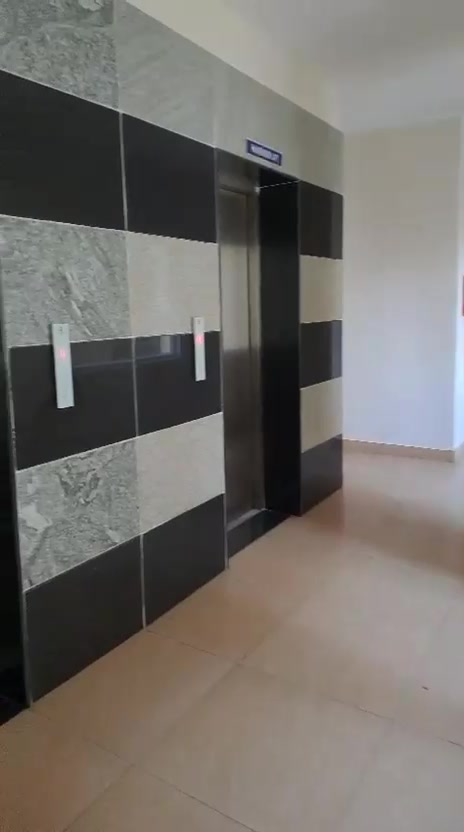 2 BHK Flat In Mjr Clique Hy...